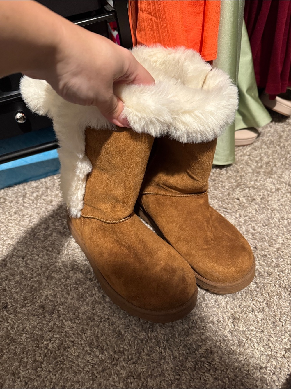 Women's Faux-Suede Winter Boots with Cream Fur Lining - Chestnut